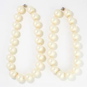 ONE NECKLACE!!!Hot girl pearls 18” necklace with insulated freezer bag.